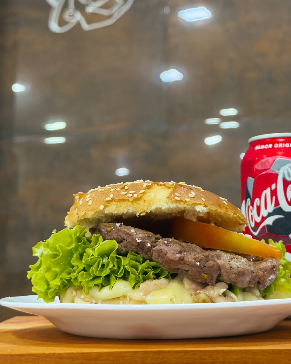 Bocadillo preparado al momento en la cafetería de Prosa do Mineiro.